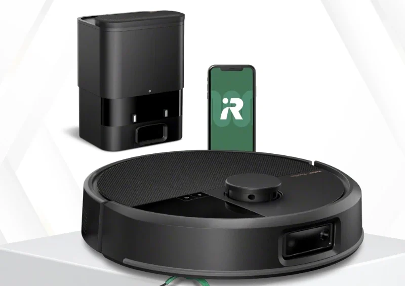 Roomba Max 705 robotstøvsuger med AutoEmpty dock og smartphone app på en hvid baggrund